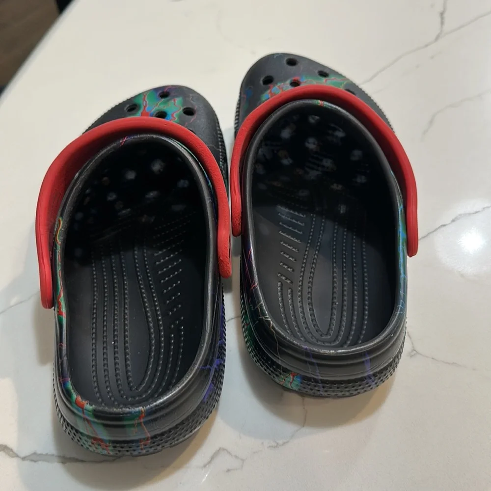 Used Crocs - Picture 4 of 6